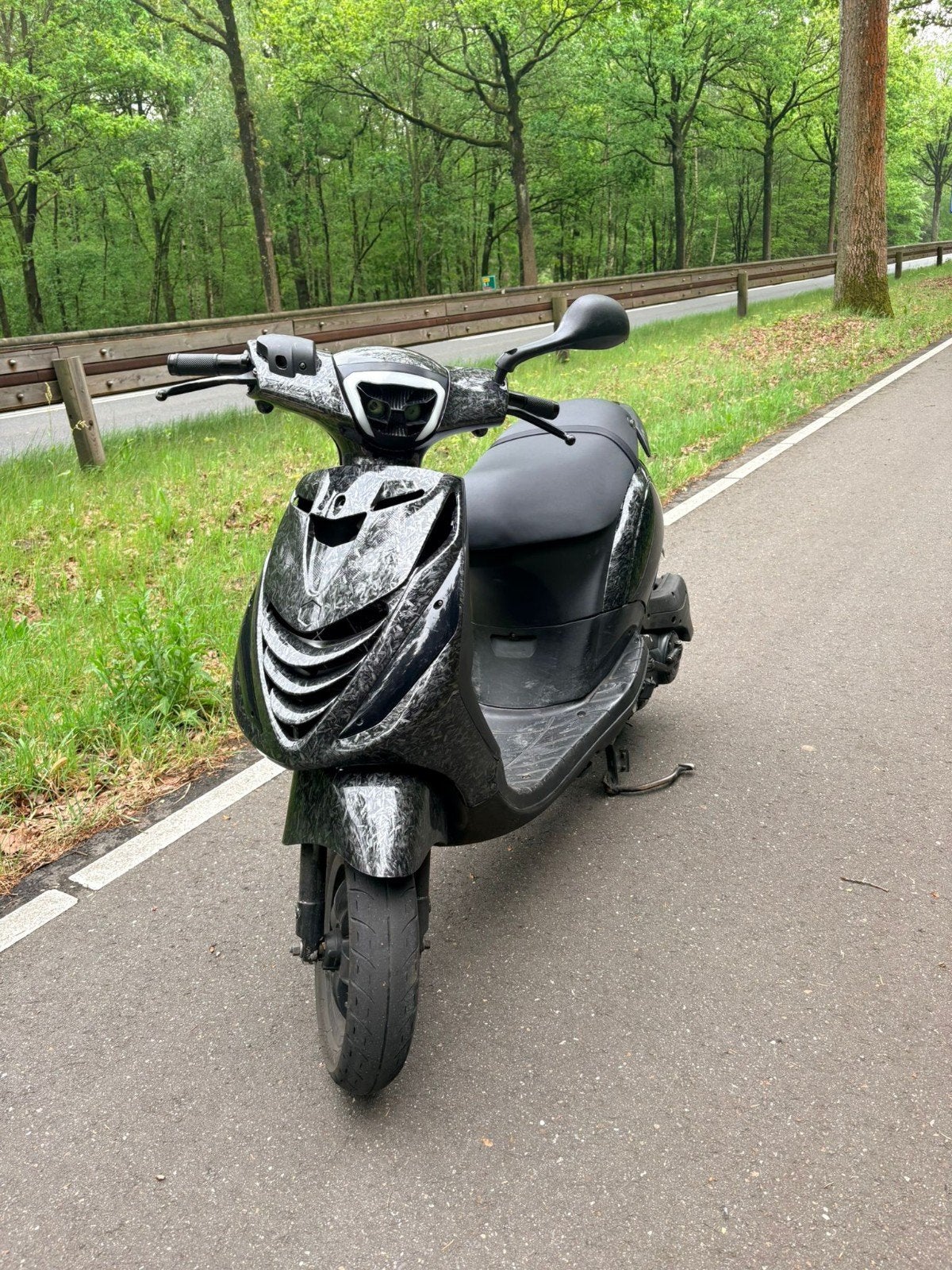 Piaggoo zipp, 50cc 4 takt Geel kenteken., Zip, Ophalen of Verzenden, Zo goed als nieuw, Benzine