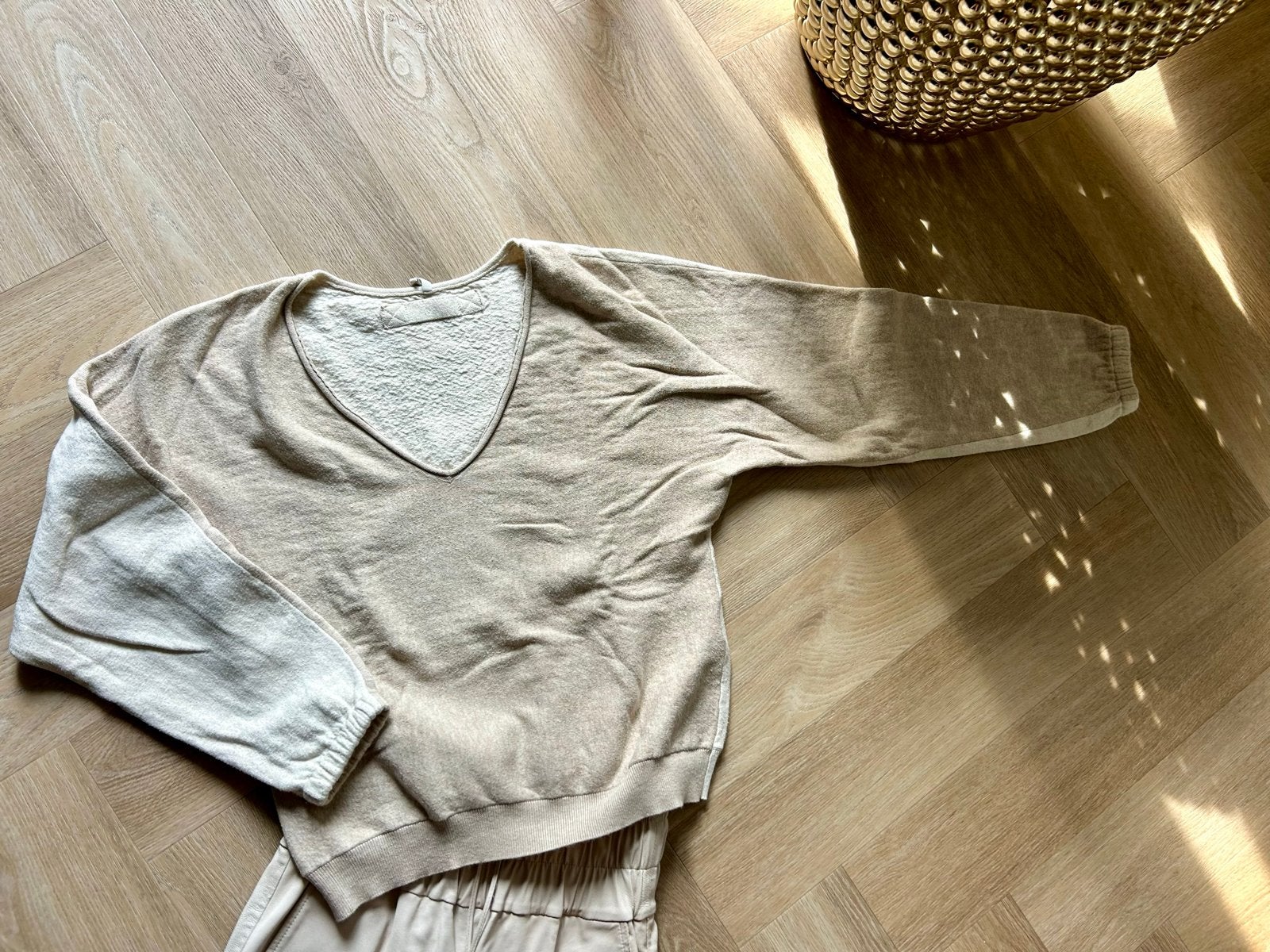 Humanoid trui  - Beige/Crème - Maat M, Kleding | Dames, Verzenden, Gedragen, Maat 36 (S), Beige