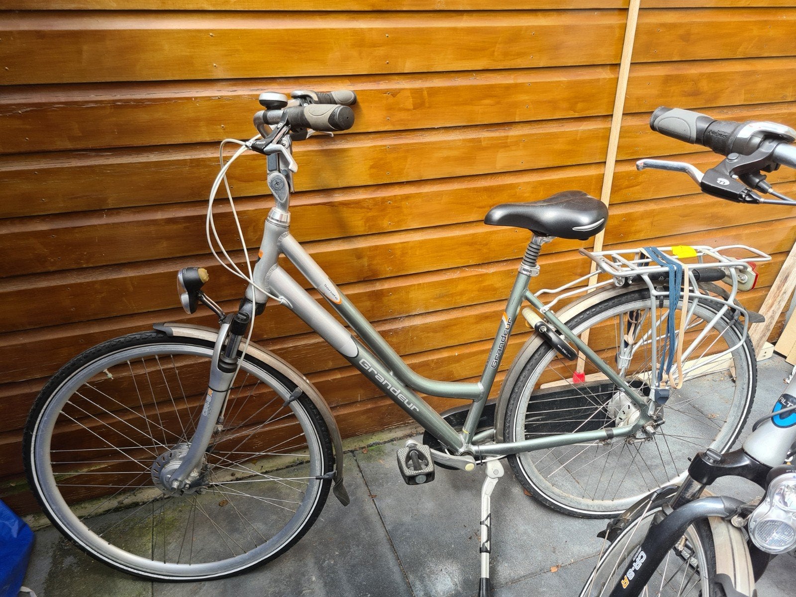 Grandeur damesfiets met versnellingen en bagagedrager, Fietsen en Brommers, Gebruikt, Velgrem, Versnellingen, 50 tot 53 cm