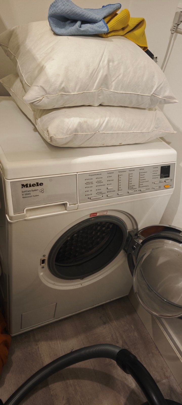Miele Wasmachine V5845 (defect - voor onderdelen), Witgoed en Apparatuur, Ophalen, 1200 tot 1600 toeren, Voorlader, Niet werkend