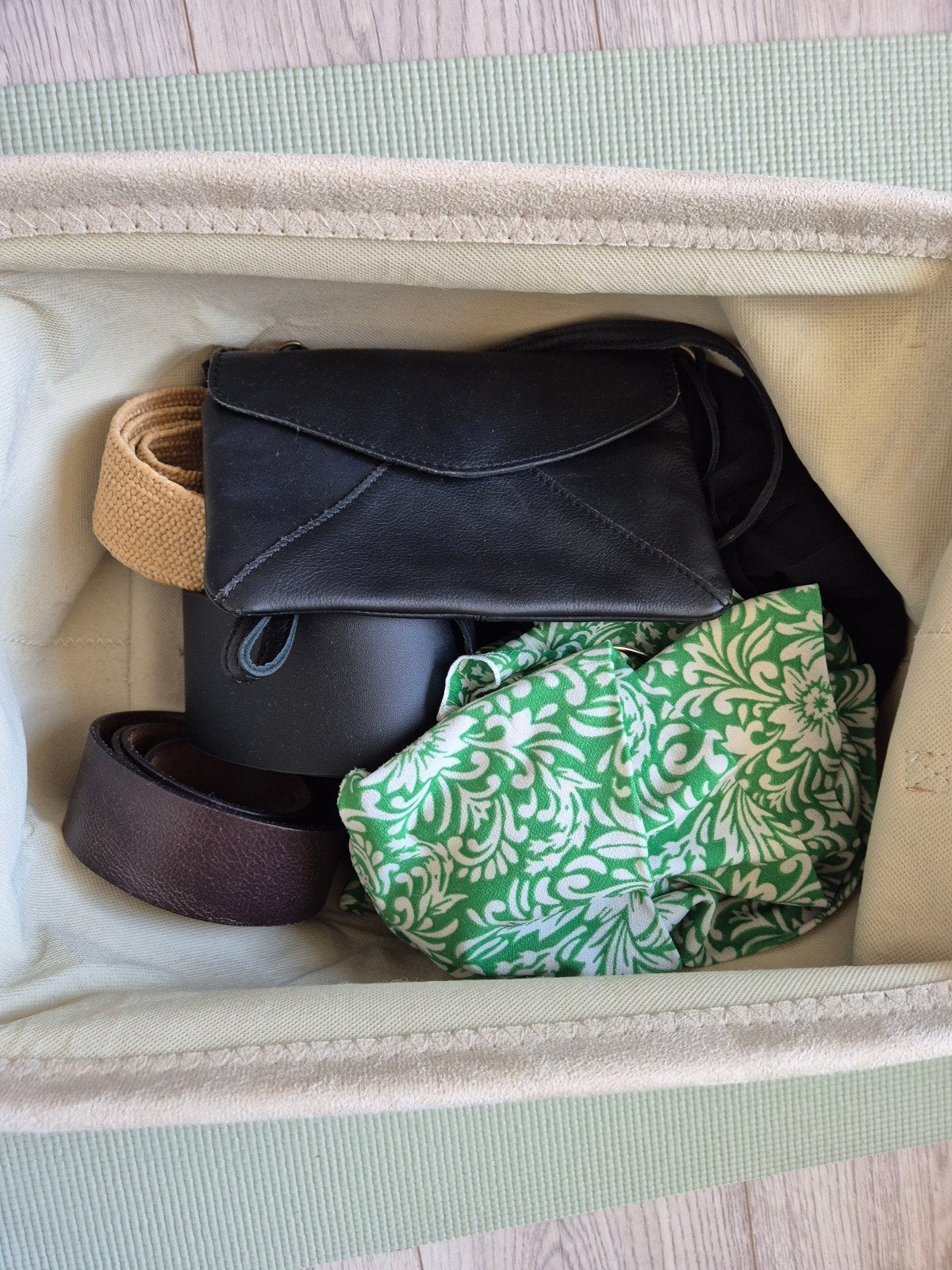 mand met dameskleding/accessoires, Kleding | Dames, Ophalen, Zo goed als nieuw