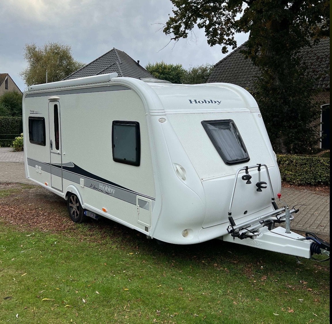 Hobby 495 Ufe Prestige (2012) mover, E&P levelsysteel,luifel, Caravans en Kamperen, Caravans, Rondzit, Hobby, Frans bed, Particulier