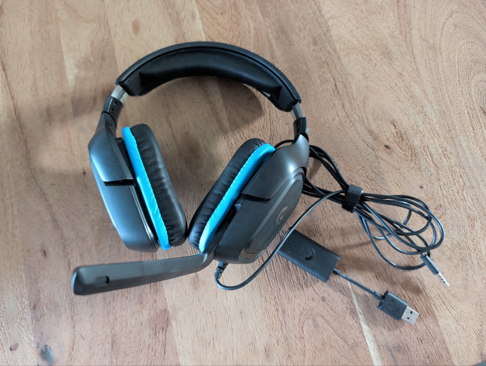 Logitech G432 Gaming Headset - Zo goed als nieuw, Gaming, Logitech, Ophalen of Verzenden, Zo goed als nieuw