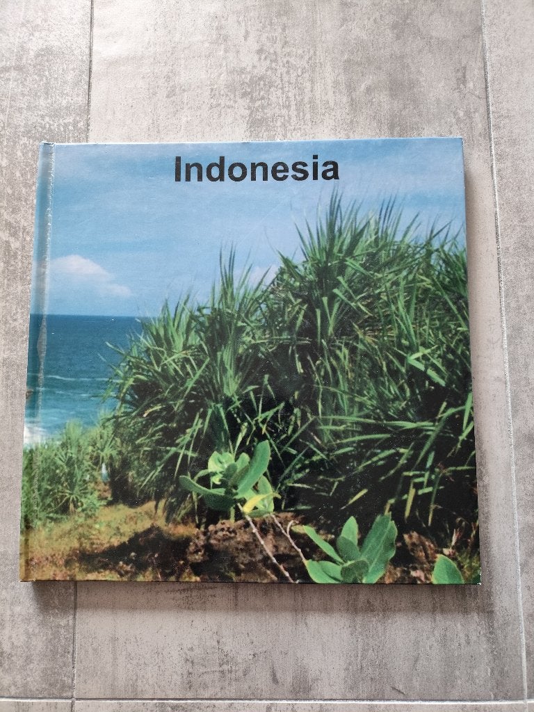 Indonesia. Mooi fotoboek met prachtige foto's. i.z.n.st., Ophalen of Verzenden, Zo goed als nieuw