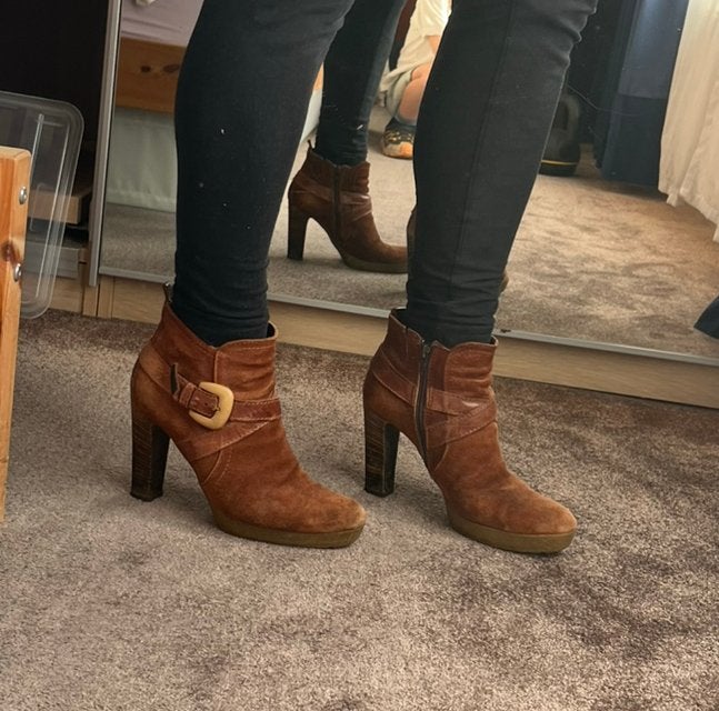 Manfield enkellaarsjes maat 38 cognac bruin, Kleding | Dames, Ophalen of Verzenden, Gedragen, Bruin