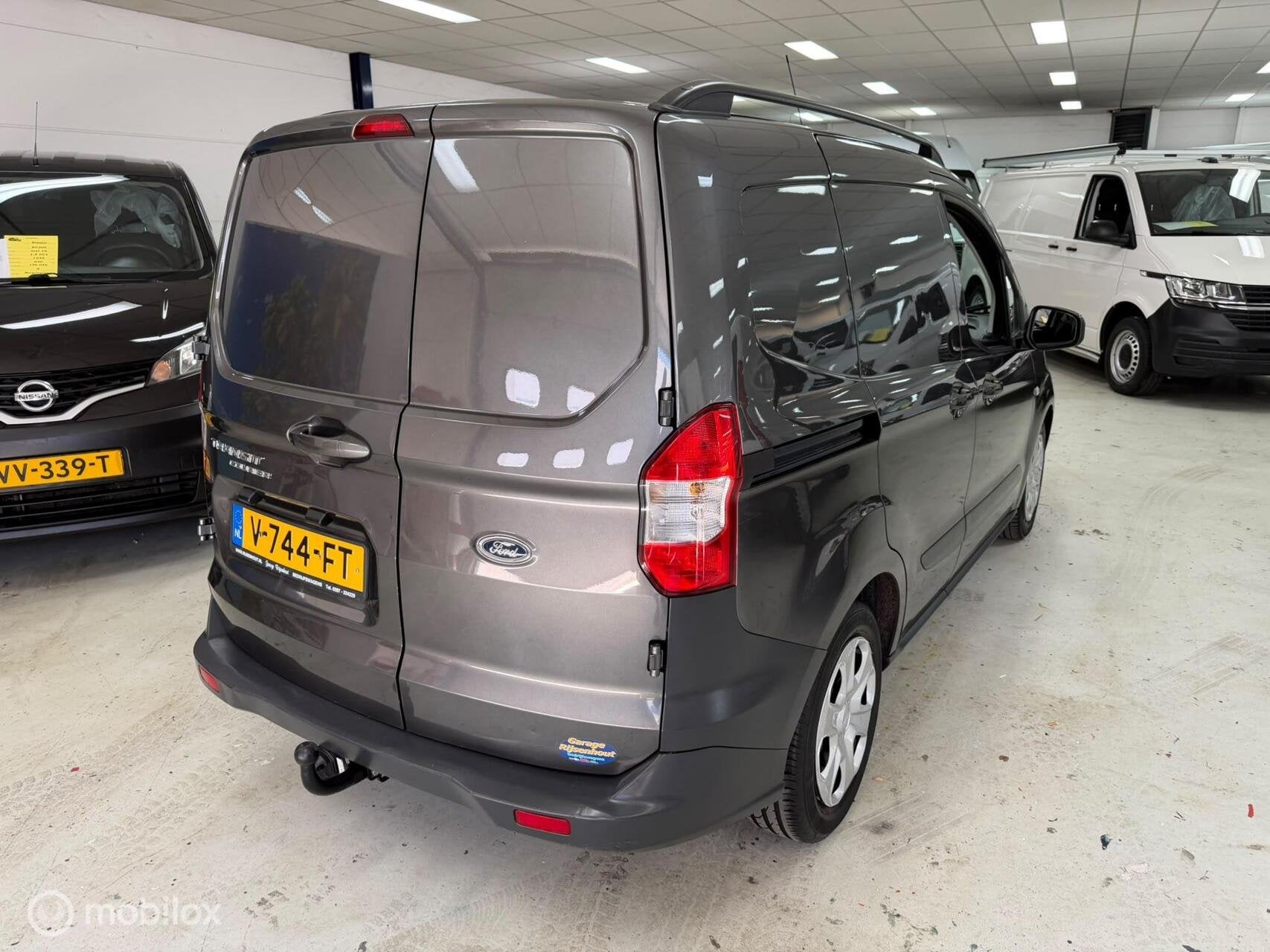 Ford Transit Courier 1.5 TDCI Airco Cruise, Auto's, Bestelauto's, Euro 6, 4 cilinders, Origineel Nederlands, Bedrijf