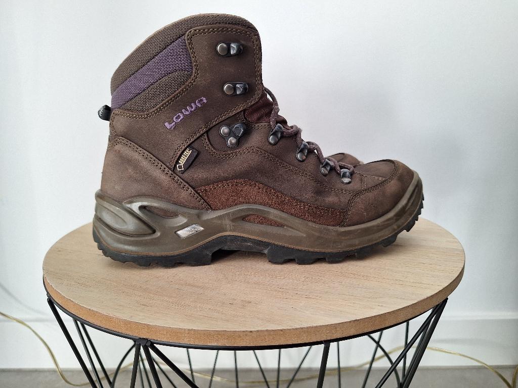 Lowa wandelschoen maat 42, Ophalen of Verzenden, Gebruikt, Schoenen