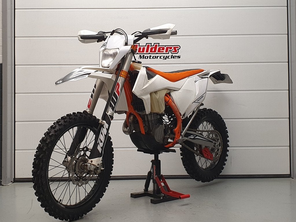 KTM 450 EXC SIX-DAYS KTM 450 EXC SIX-DAYS (bj 2017), Motoren, Motoren | KTM, KTM, Bedrijf, Enduro, Sluisweg 20
6581 KA  Malden, NL