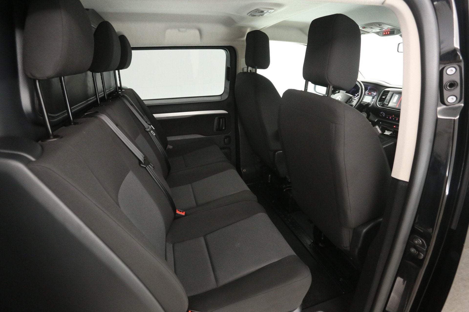 Citroën Jumpy 2.0 BlueHDI 145PK L3H1 | Dubbele Cabine | Air, Voorwielaandrijving, 145 pk, Stof, Gebruikt
