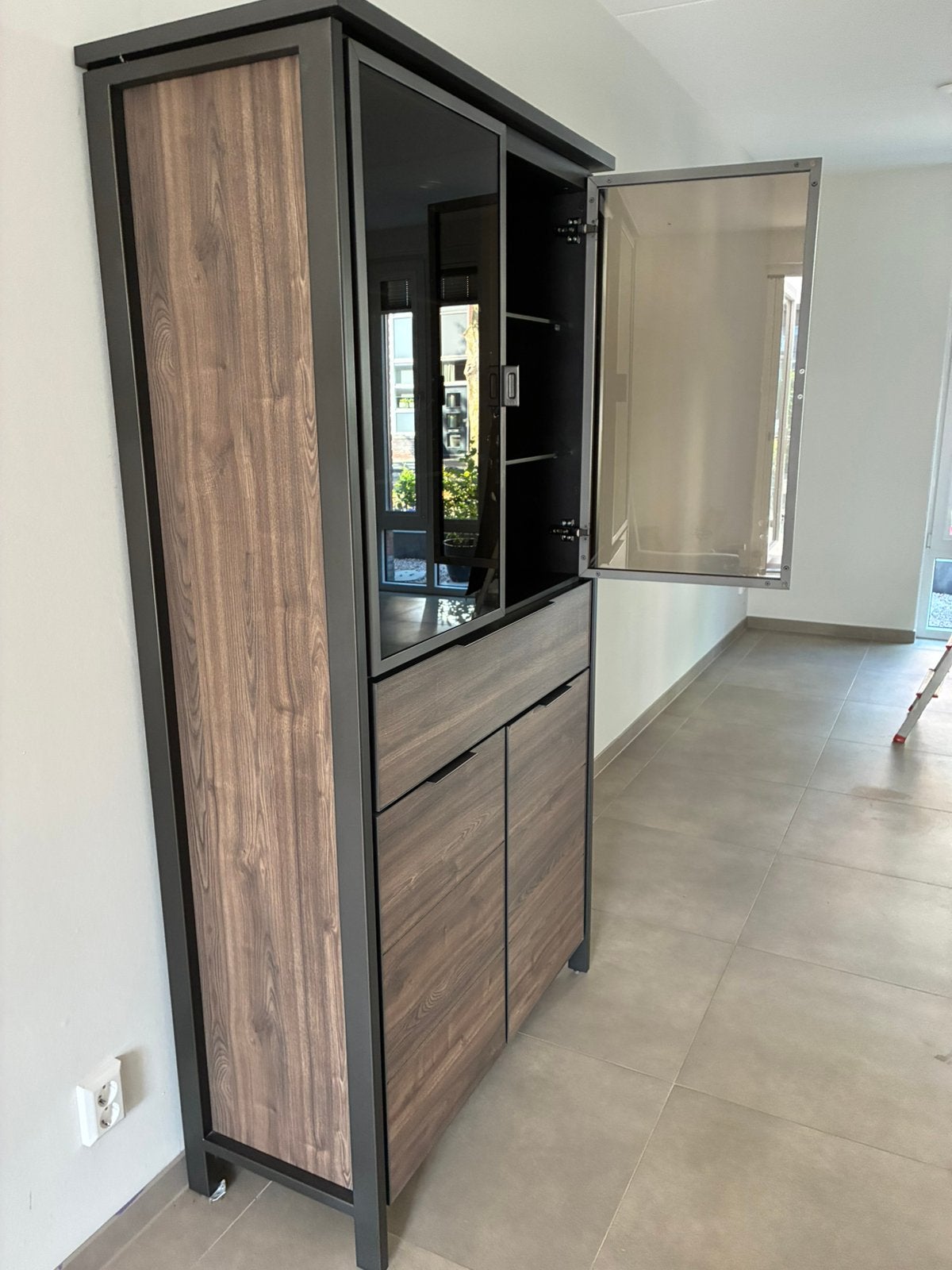 Kast stalen frame, Huis en Inrichting, Ophalen, Zo goed als nieuw