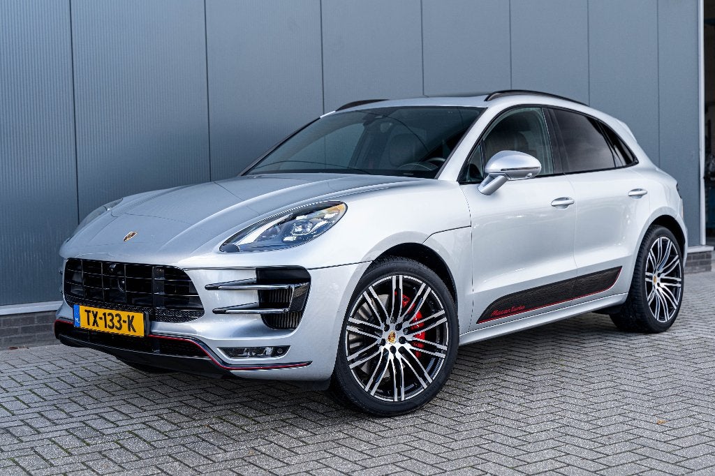 Porsche Macan Turbo Exclusive Performance Edition, Dealer onderhouden, Zwart, Met garantie (alle), 120 €/maand