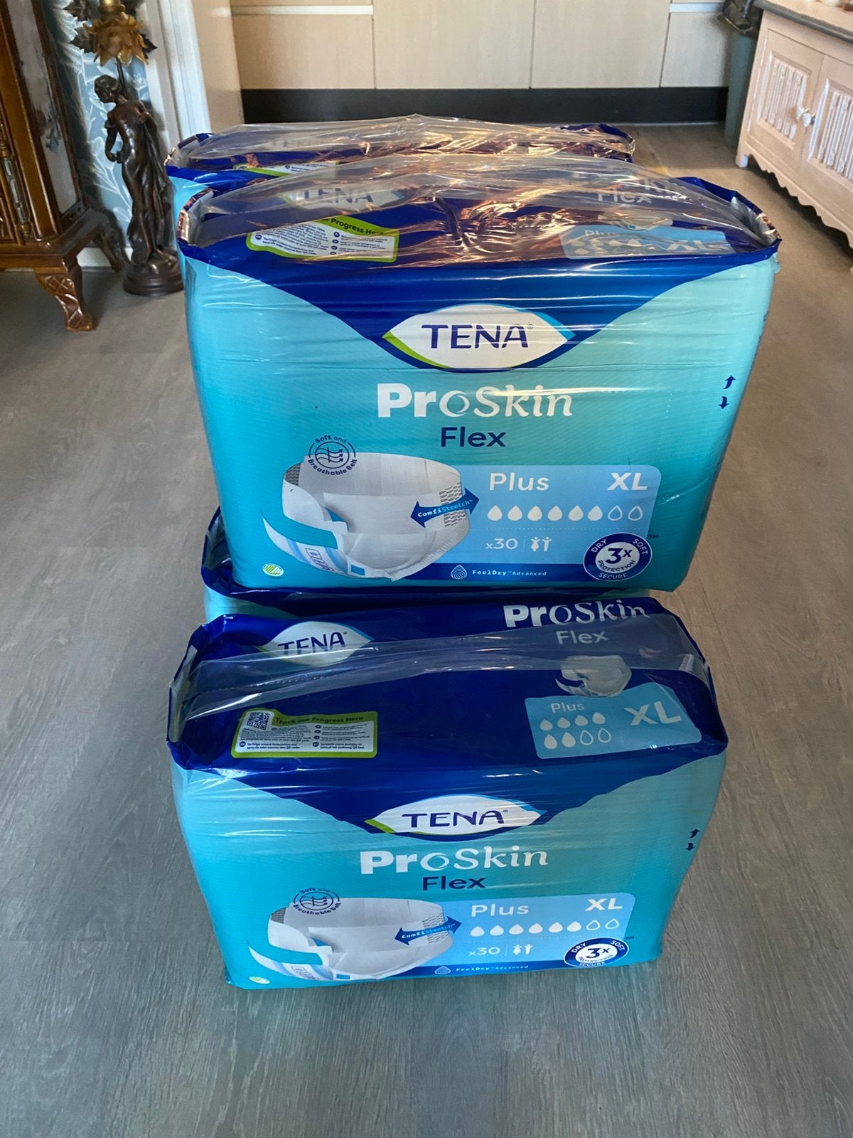 Tena proskin flex XL 30 per pak 5 pakken totaal 100 euro, Diversen, Ophalen, Zo goed als nieuw
