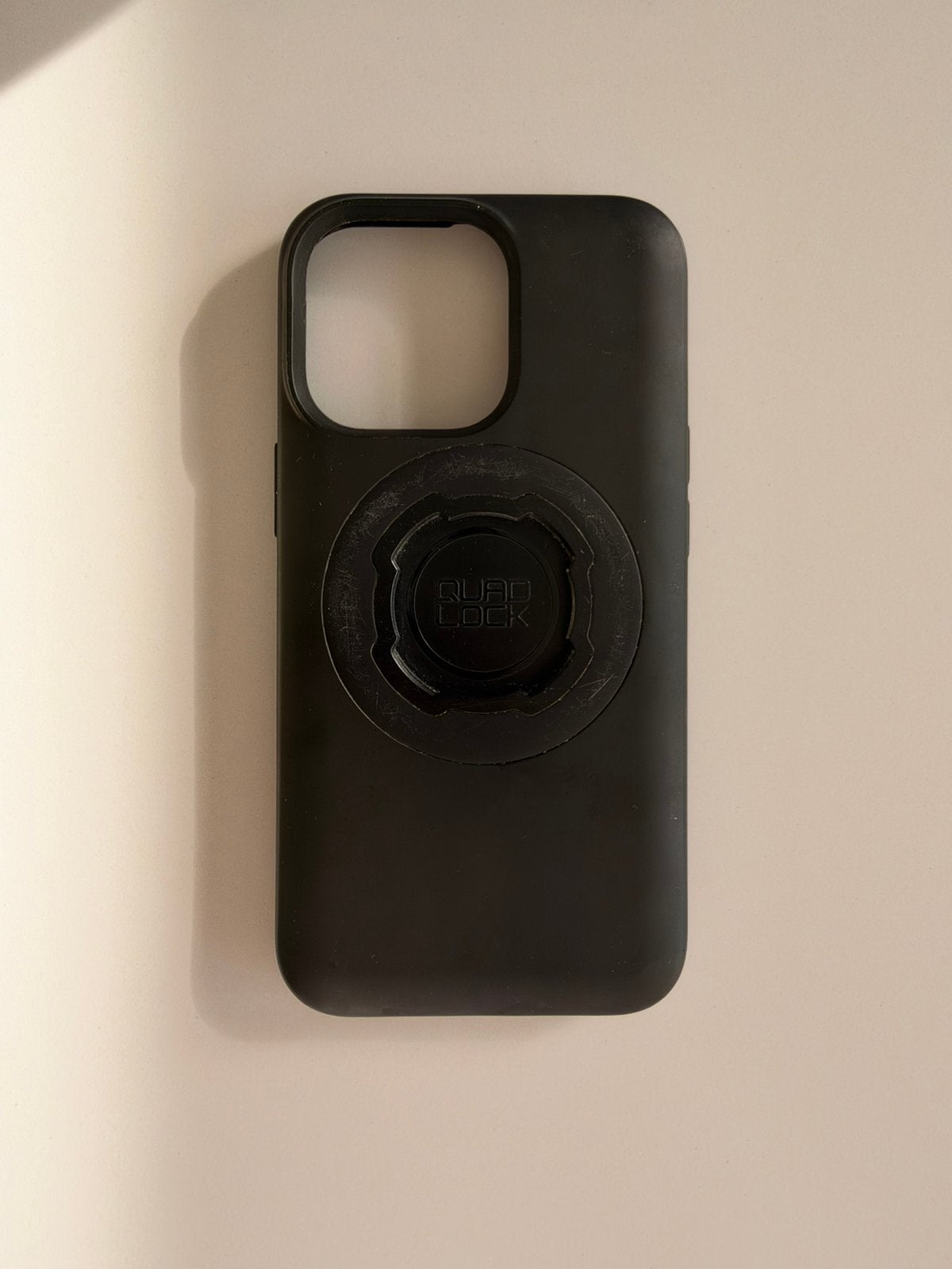 Quad lock Mag case iphone 13 Pro, Telecommunicatie, Ophalen of Verzenden, Zo goed als nieuw, IPhone 13 Pro