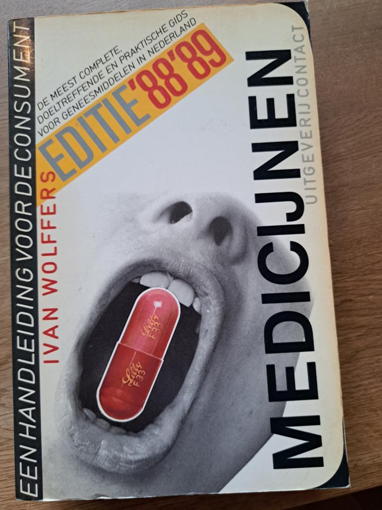 Medicijnengids 1988, Ziekte en Allergie, Ophalen of Verzenden, Zo goed als nieuw, Ivan Wolffers