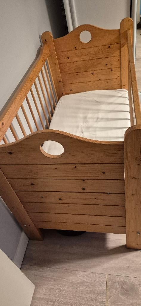 Kinderbedje, Kinderen en Baby's, Babywiegjes en Ledikanten, Ophalen, Gebruikt, Ledikant