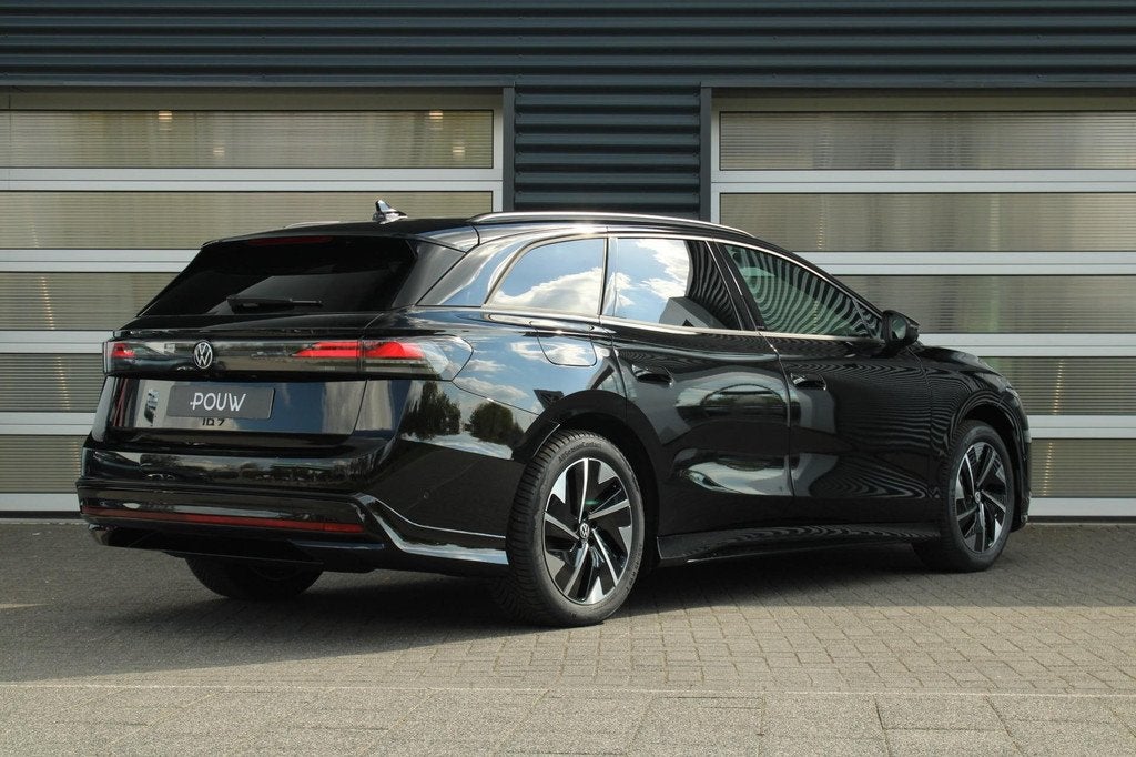 Volkswagen ID.7 Tourer 286pk Limited Edition 77 kWh | Black, Auto's, Volkswagen, Automaat, 12 maanden, Zwart, 587 km