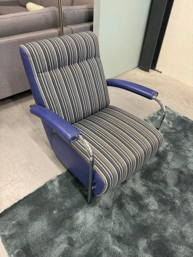 Als nieuw Leolux Scylla Fauteuils Hoog stof leer Stoel Blauw, Leolux, Ophalen of Verzenden, Zo goed als nieuw, 50 tot 75 cm