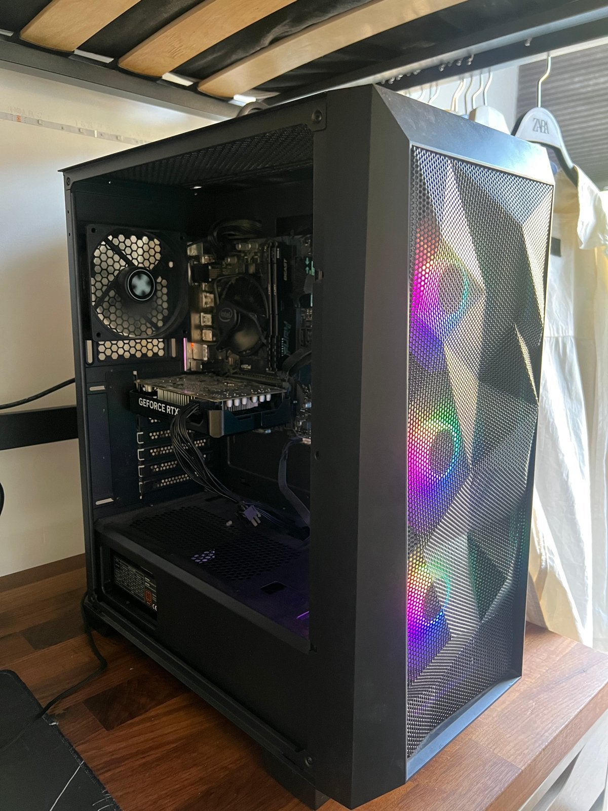 High en game pc met windows 11 meteen klaar voor gebruik, Computers en Software, Ophalen, Zo goed als nieuw, 4 Ghz of meer, SSD