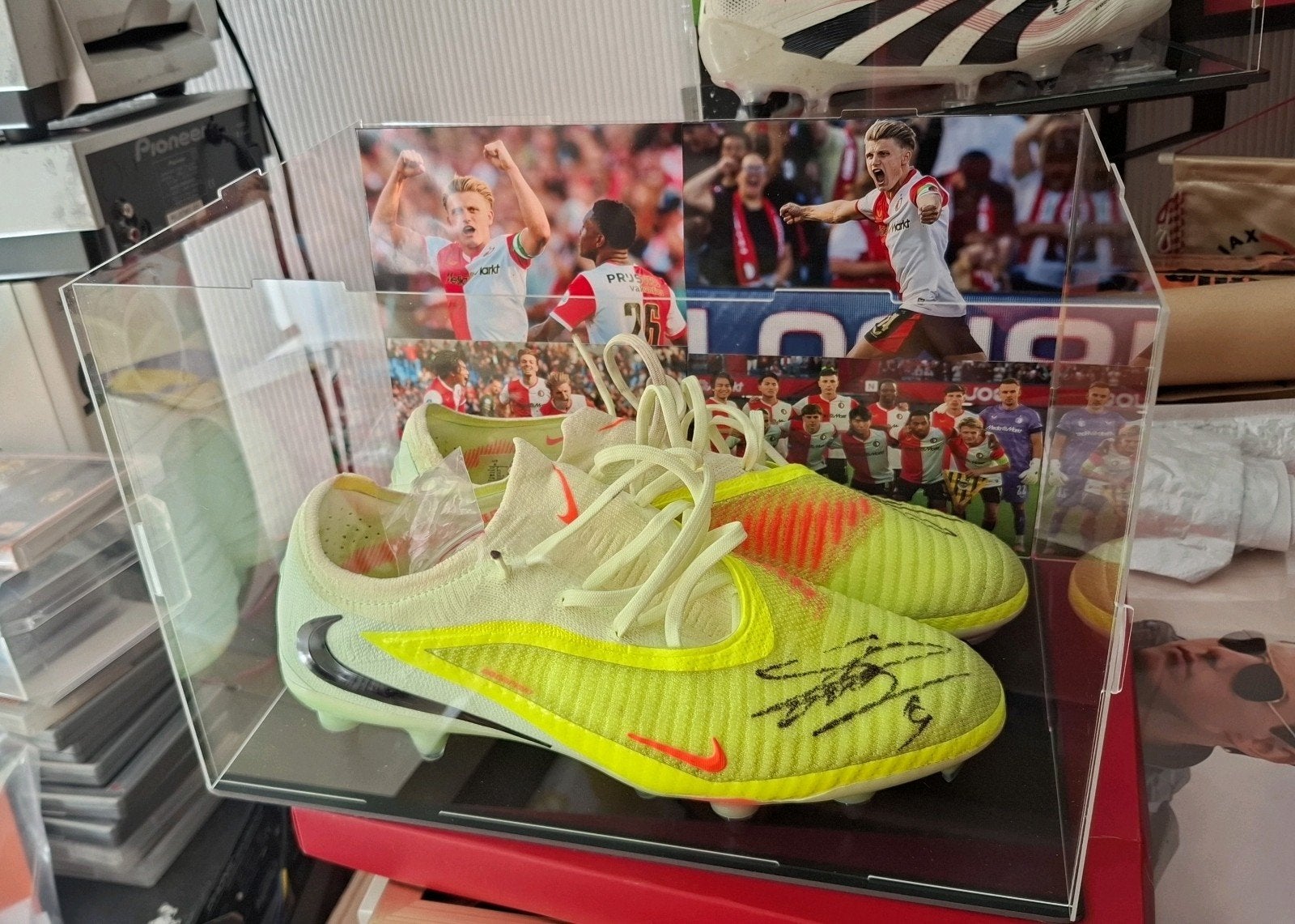 feyenoord gedragen gesigneerde voetbalschoenen, Ophalen of Verzenden, Feyenoord