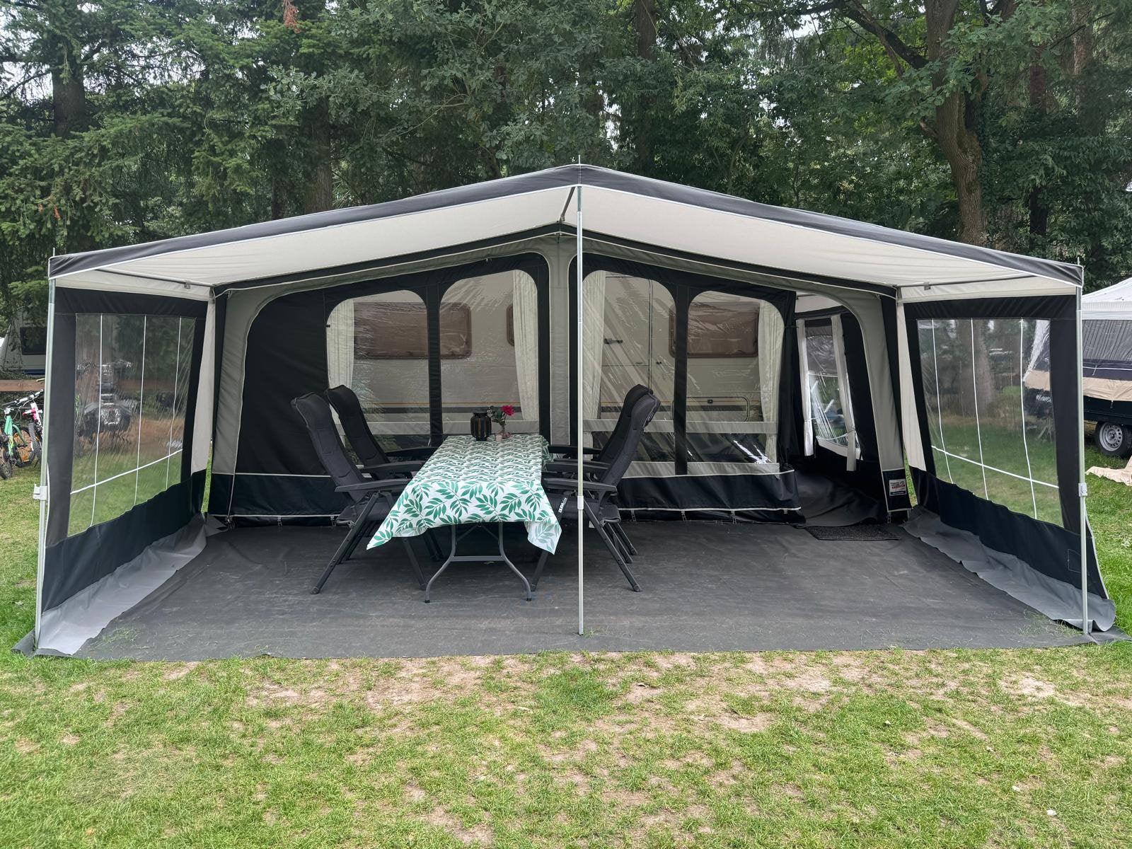 Knaus Südwind 500 TK Limited Edition, kinderkamer en vastbed, Vast bed, Particulier, 5 tot 6 meter, Knaus