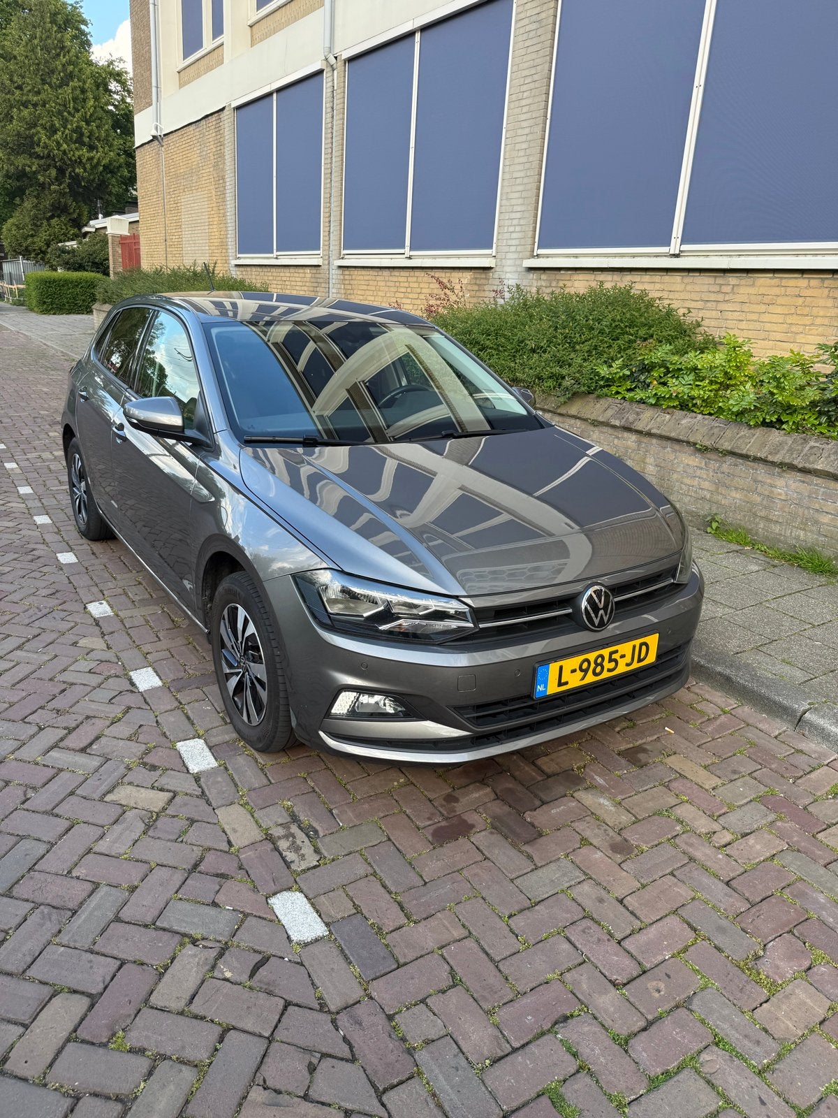 Volkswagen Polo 1.0 TSI 95pk 2021 Grijs, Auto's, Voorwielaandrijving, 49 €/maand, Origineel Nederlands, Handgeschakeld
