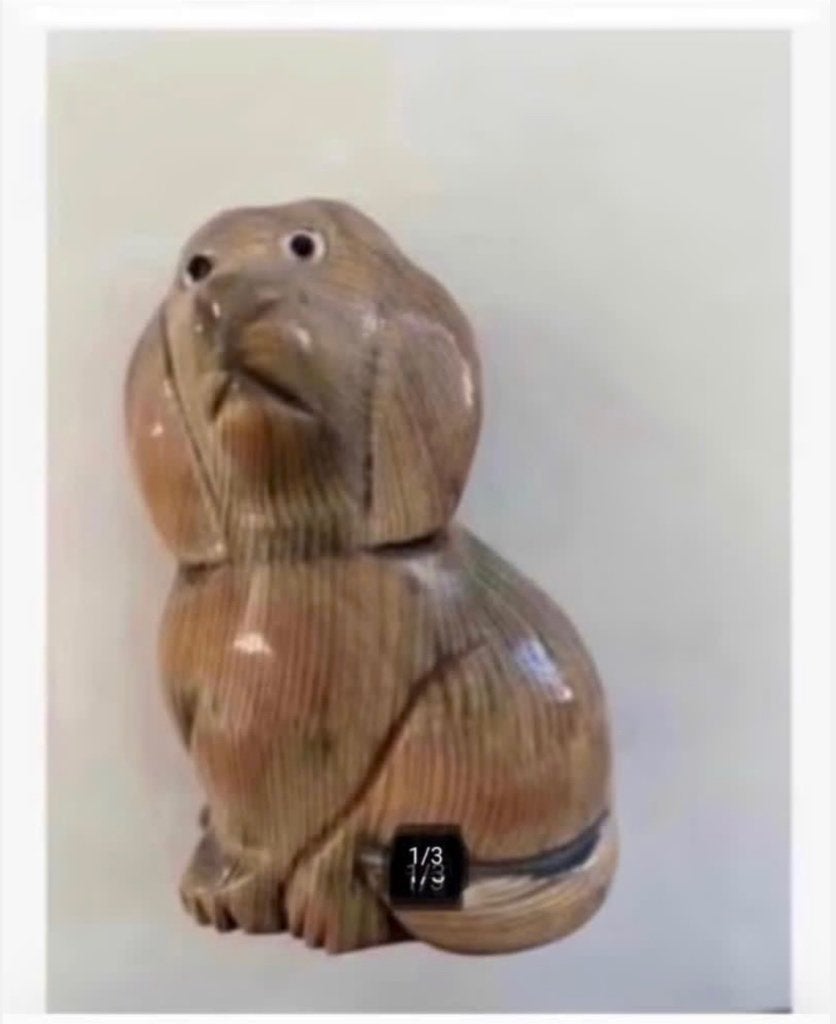 Uit been gesneden schattige hond, 8 x 5 cm, Verzamelen, Beelden en Beeldjes, Ophalen of Verzenden, Zo goed als nieuw, Dier