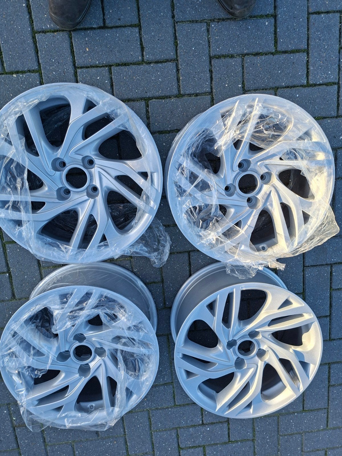 Lichtmetalen velgen Citroën en Peugeot., Ophalen