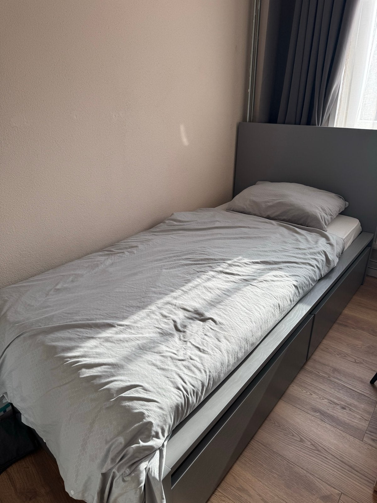 Malm Eenpersoonsbed met opberglades - Grijs, Ophalen, Overige materialen, 90 cm, Eenpersoons