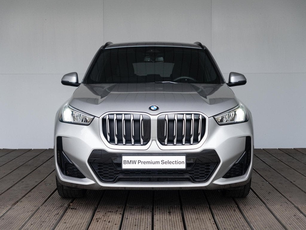 BMW X1 sDrive20i | M Sportpakket | Achteruitrijcamera | Park, Metallic lak, Met garantie (alle), Origineel Nederlands, Bedrijf