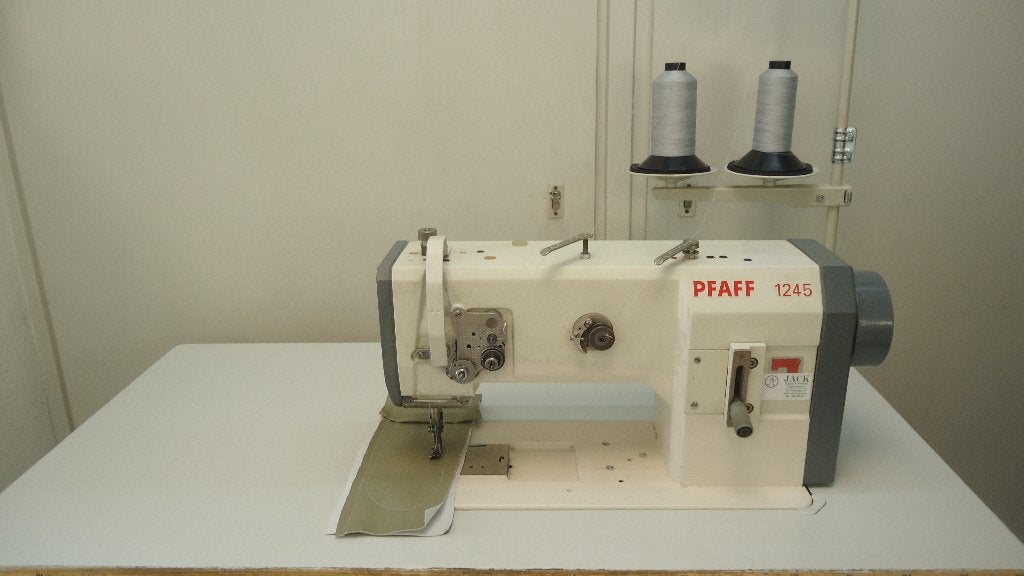 Industrie Naaimachine Pfaff 3 Voudig Transport(1245, Ophalen of Verzenden, Naaimachine, Industrieel, Gebruikt