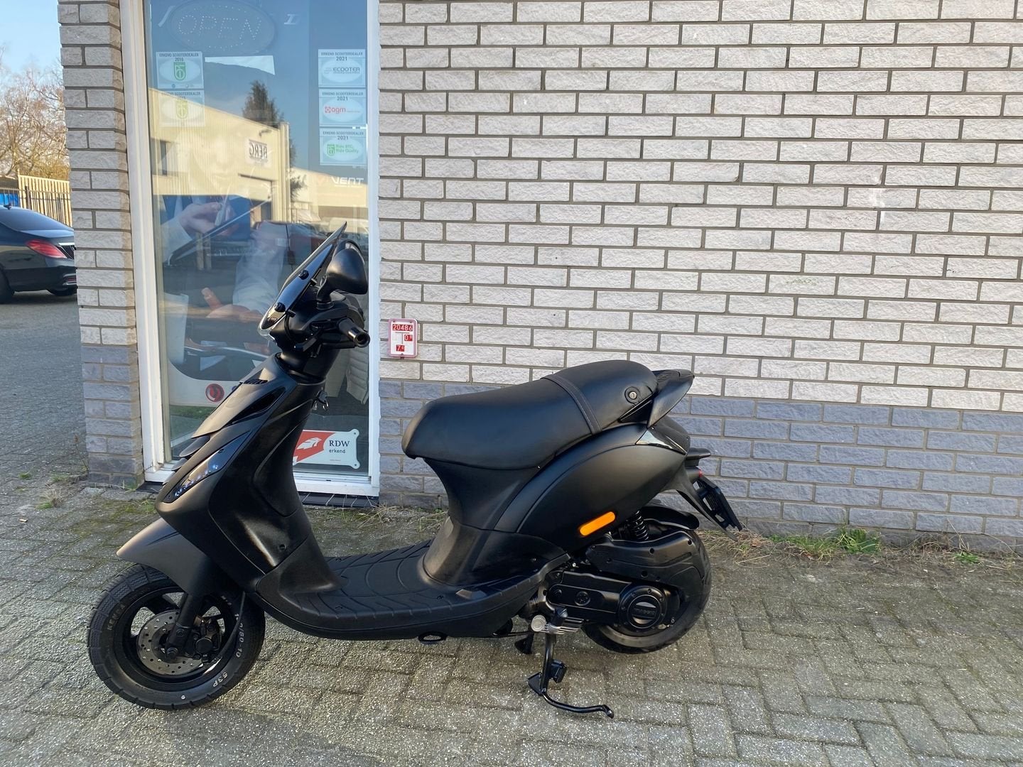 GAVE PIAGGIO ZIP SP 45KM 4-T BROM MAT BLACK BJ2021 7000KM, Fietsen en Brommers, Scooters | Piaggio, PIAGGIO, Onbekend, Onbekend