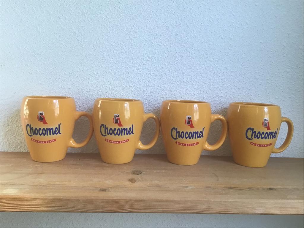 6 chocomel bekers. Chocolademelk mokken., Huis en Inrichting, Keuken | Servies, Ophalen of Verzenden, Overige stijlen, Kop(pen) en/of Schotel(s)