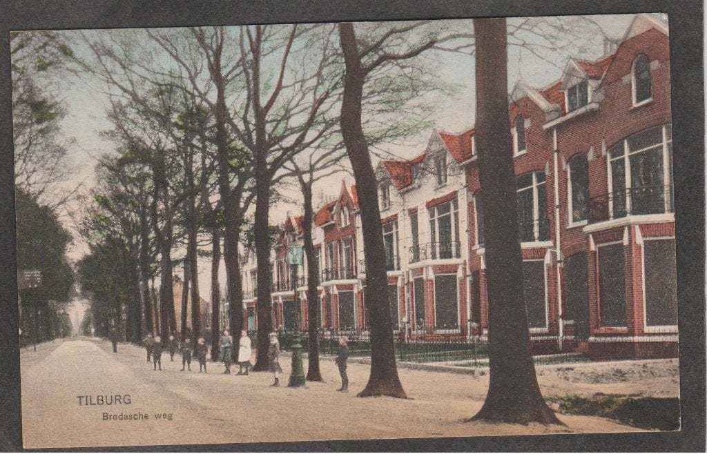 tilburg bredasche weg  met kinderen, Verzenden, 1920 tot 1940, Gelopen, Noord-Brabant