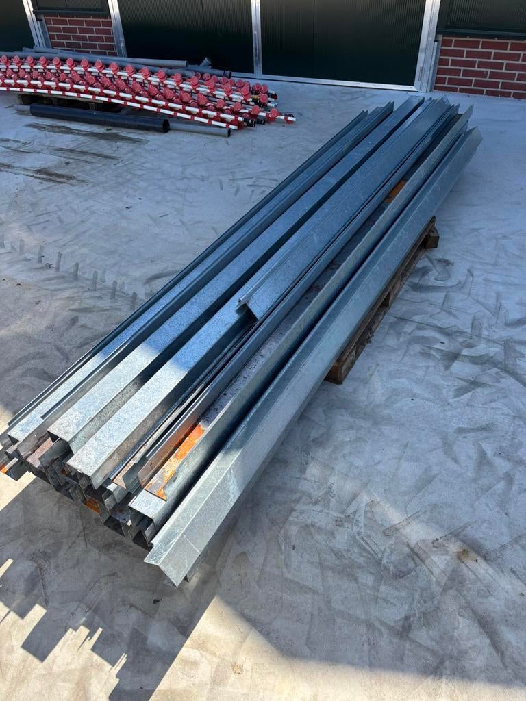 Voergoot pluimvee, Doe-het-zelf en Verbouw, Metalen, Ophalen, Zo goed als nieuw