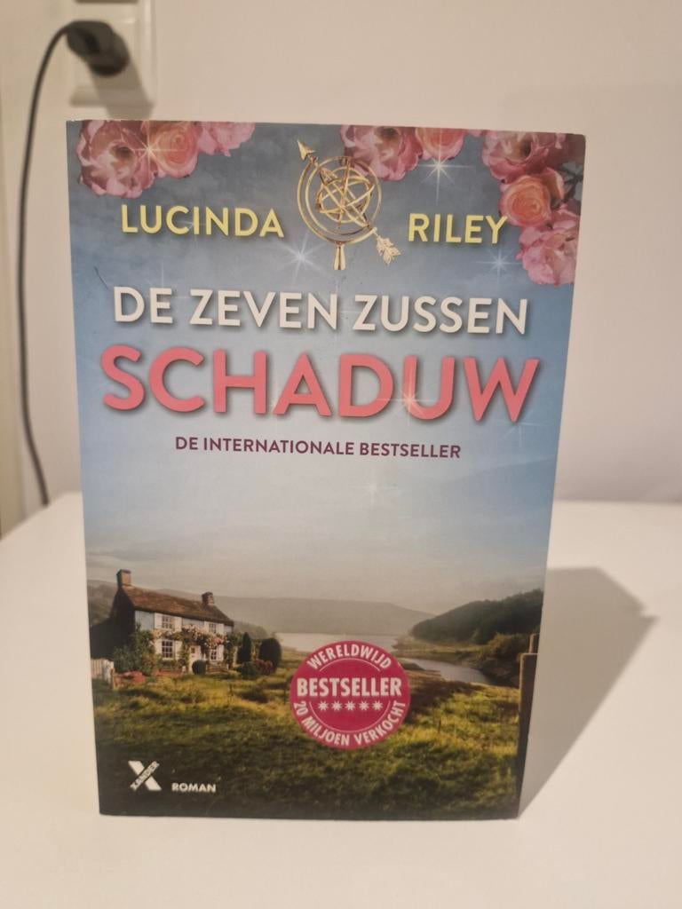 De Zeven Zussen - Schaduw door Lucinda Riley, Boeken, Ophalen of Verzenden, Gelezen, Lucinda Riley, Europa overig