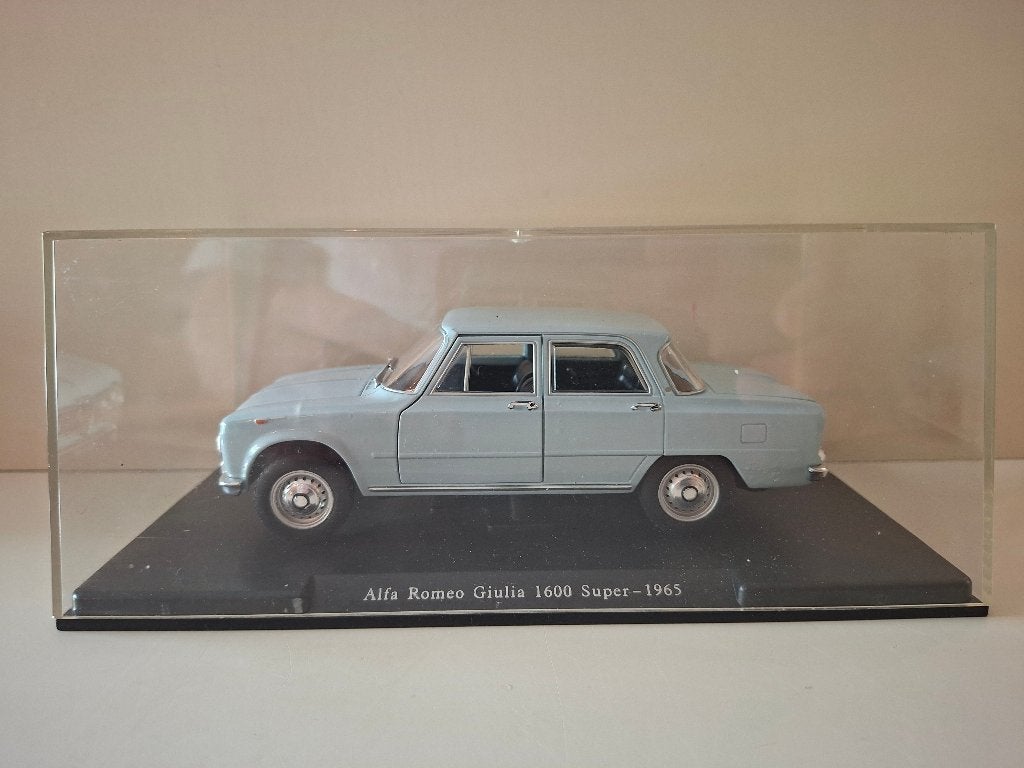 Alfa Romeo Giulia 1600 Super 1965, Ophalen of Verzenden, Gebruikt, Auto, Overige merken