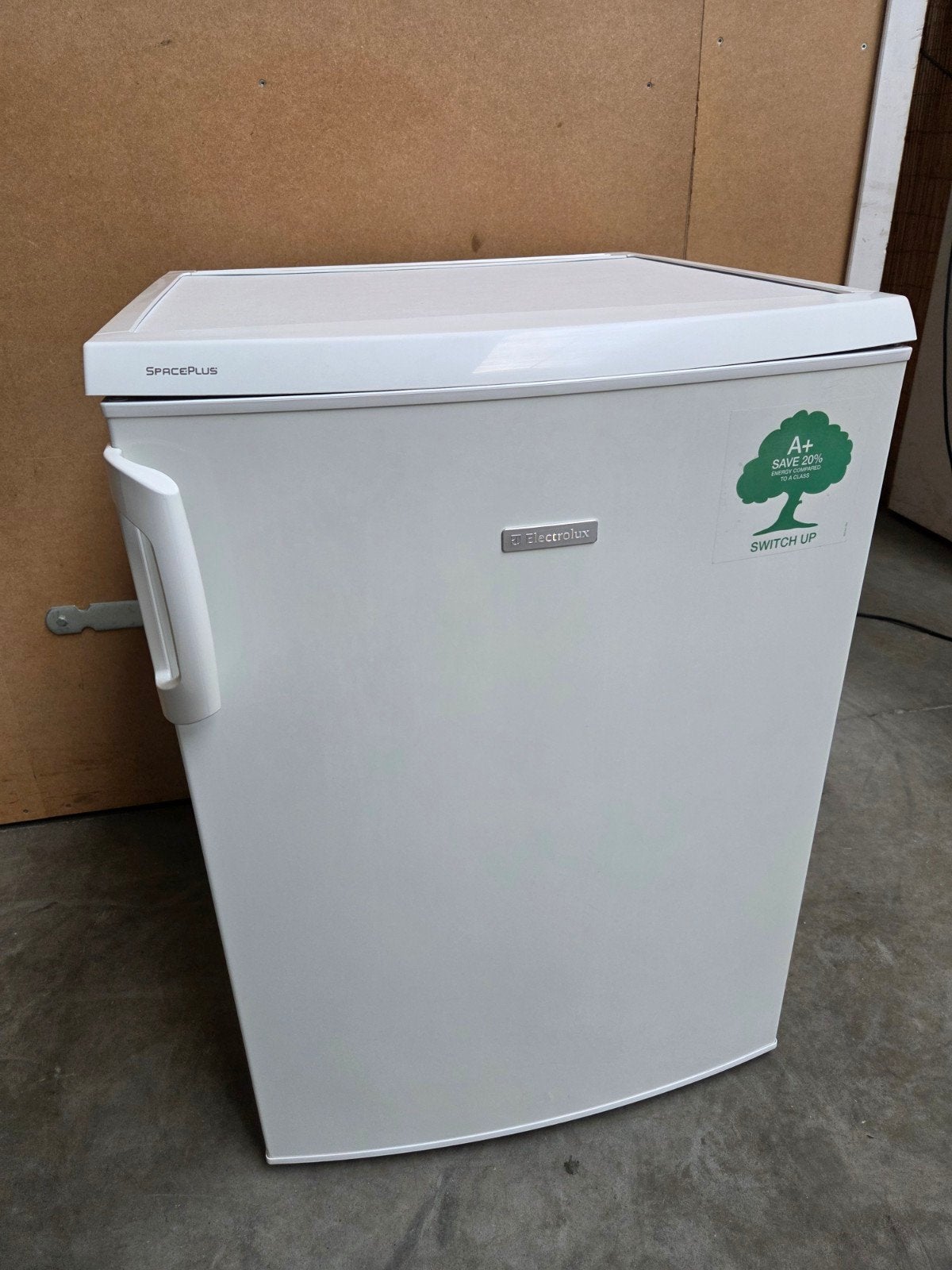 Nette Electrolux tafelmodel koelkast met vriesvak A+, Gebruikt, 100 tot 150 liter, Energieklasse A of zuiniger, 45 tot 60 cm
