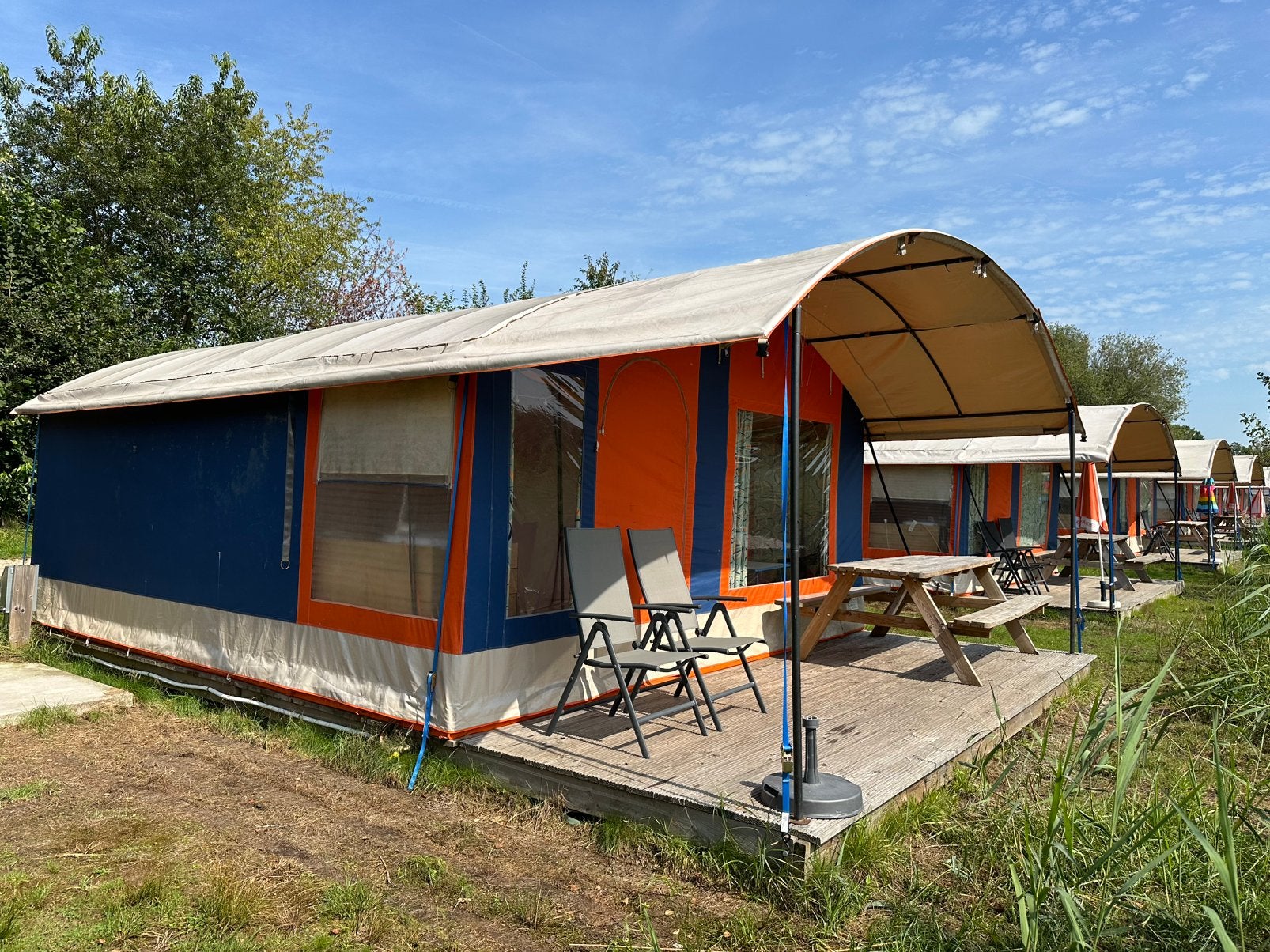Bungalow tenten incl. iventaris, Ophalen, Gebruikt