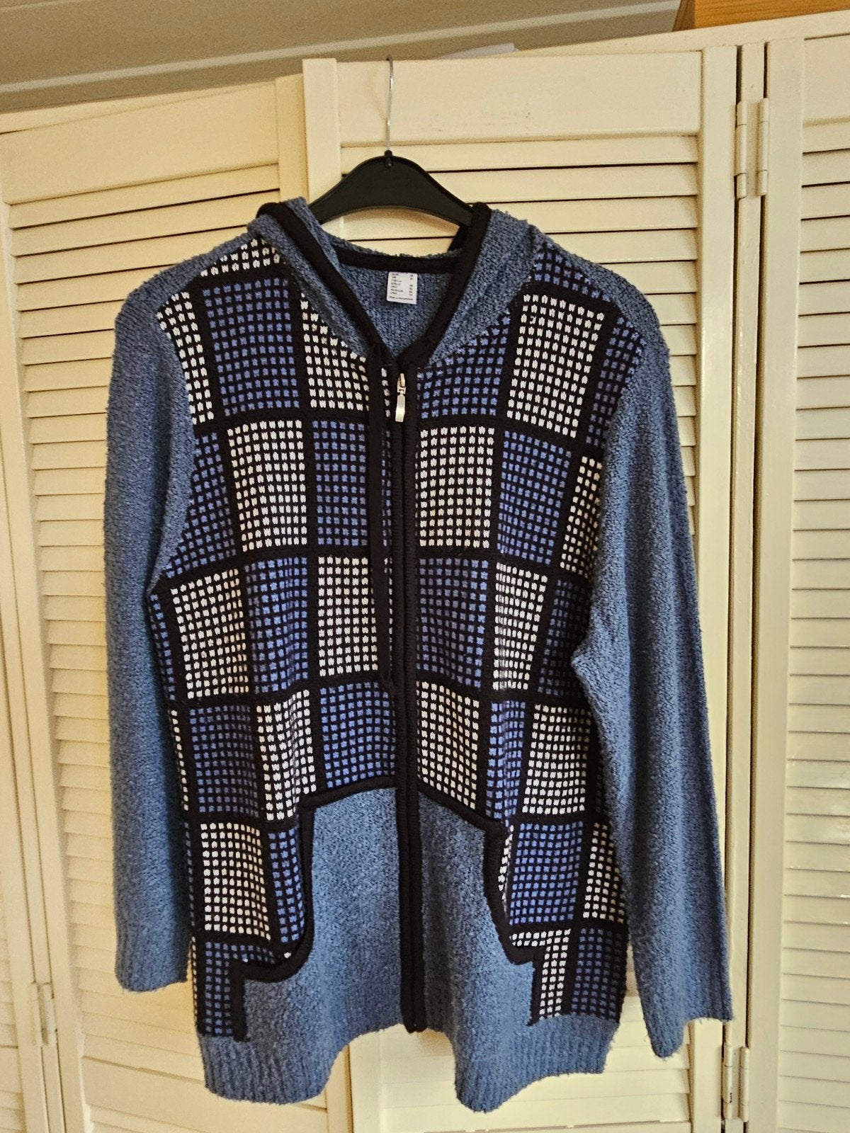 Duivenblauwe vest met rits en capuchon - Maat 46, Ophalen of Verzenden, Gedragen, Maat 46/48 (XL) of groter, Blauw
