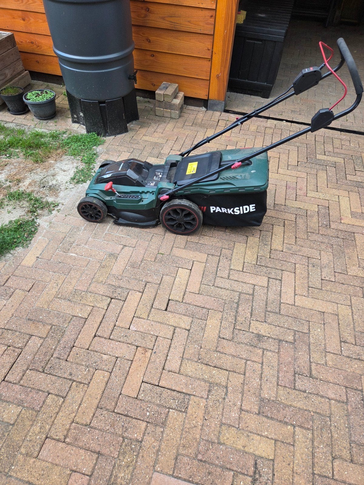 accu grasmaaier, Tuin en Terras, Grasmaaiers, Ophalen, Zo goed als nieuw