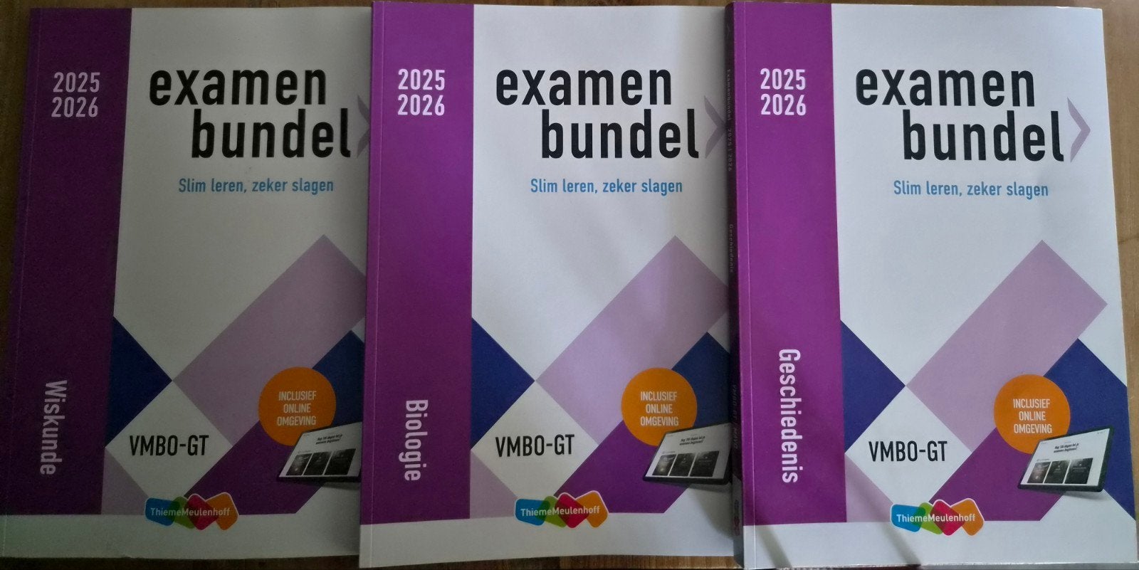 Examenbundel wiskunde, geschiedenis en bio, Ophalen of Verzenden, Zo goed als nieuw