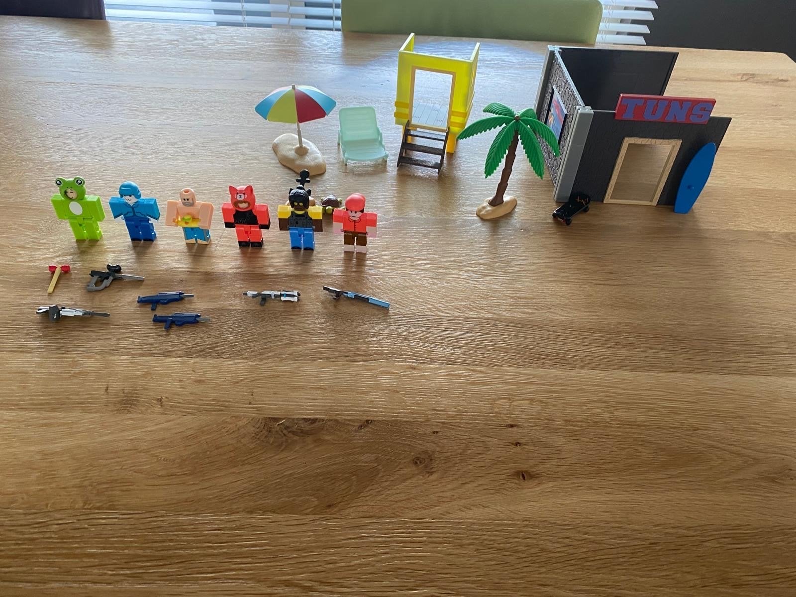 Roblox Arsenal Speelset met Figuren en Accessoires, Ophalen, Zo goed als nieuw