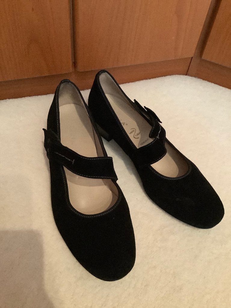 Prachtige leer schoenen van het merk Hassia, maat 7K (40,5)., Kleding | Dames, Schoenen, Hassia, Zwart, Ophalen of Verzenden, Sneakers of Gympen