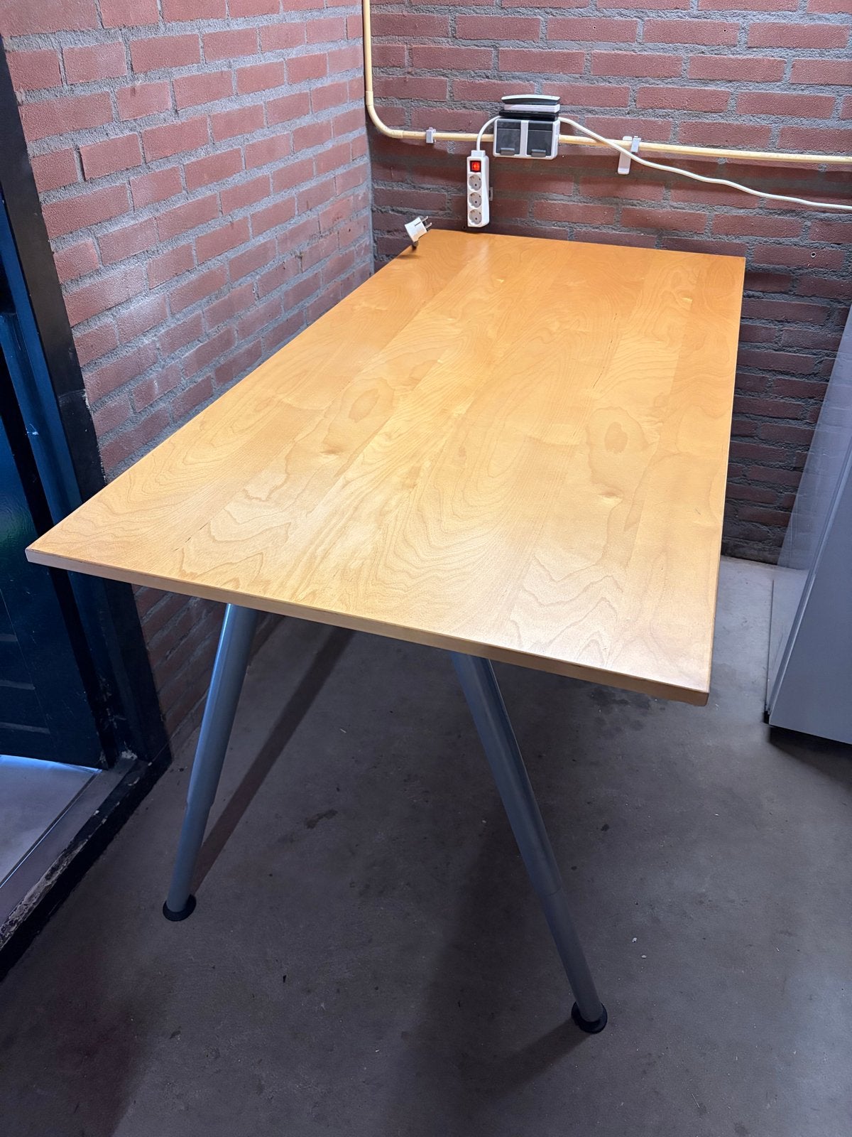 IKEA Galant bureau met houten blad - 160x80 cm, Huis en Inrichting, Bureaus, Ophalen, Overige typen, Gebruikt, Hout