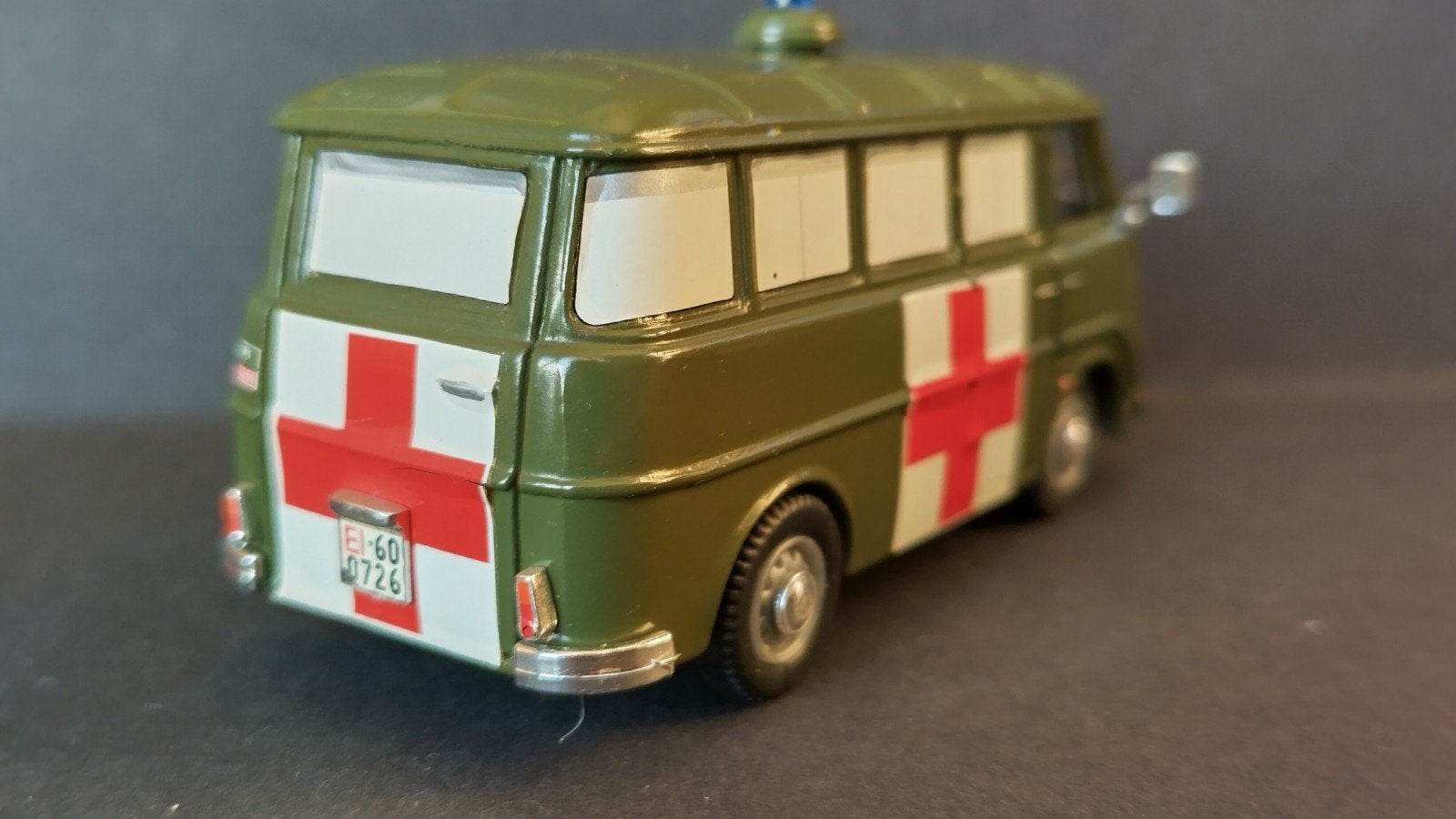 Alfa Romeo F12 Ambulance militair leger 1:43 Off 43 Pol, Overige merken, Auto, Verzenden, .
