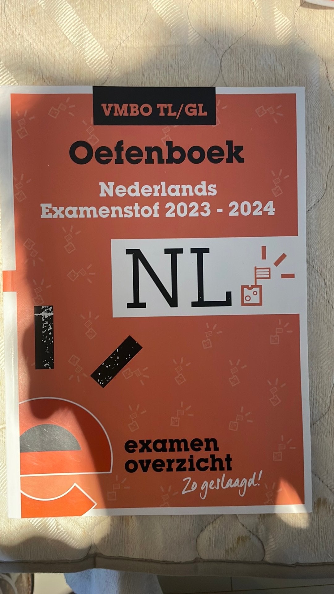 Oefenboek onbeschreven nederland examen vmbo tl/gl, Ophalen of Verzenden, Zo goed als nieuw, VMBO, Nederlands