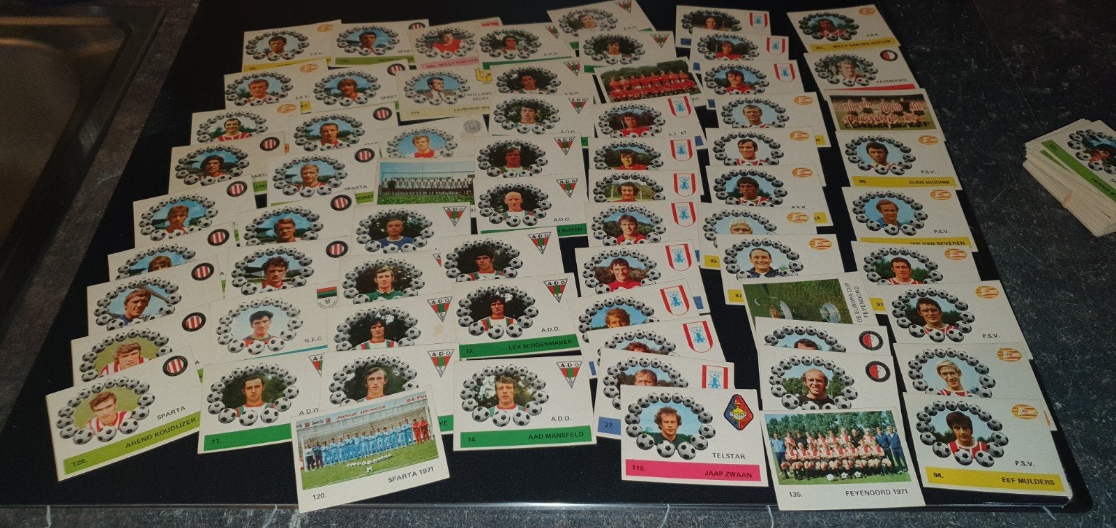 149 x Monty Ballen Serie 1970., Verzamelen, Verzenden, Zo goed als nieuw, Overige binnenlandse clubs, Poster, Plaatje of Sticker