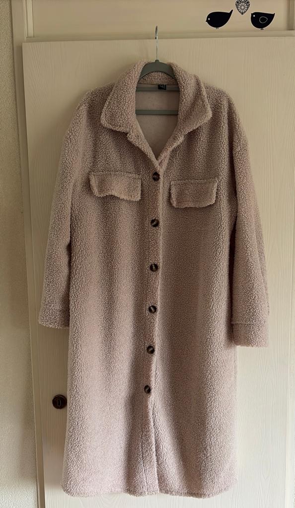 Teddy vest maat L, Kleding | Dames, Truien en Vesten, Zo goed als nieuw, Maat 42/44 (L), Beige, Ophalen of Verzenden