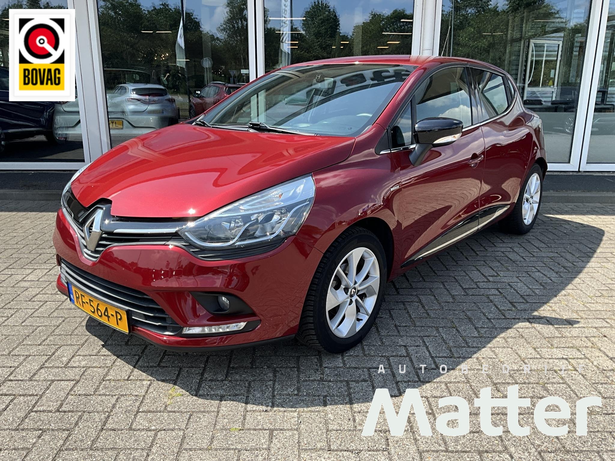 Renault Clio 0.9 TCe Limited Trekhaak, Auto's, Renault, Voorwielaandrijving, 898 cc, Stof, Gebruikt