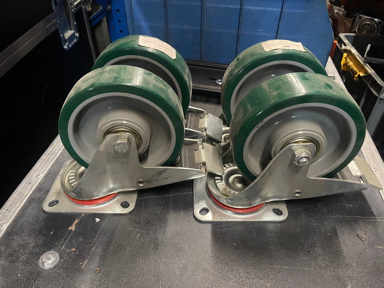 Set 4 Stuks Zwenkwielen 160mm + Rem Norm €159,57 Nu €60,00, Ophalen, Nieuw, Overige instrumenten, Flightcase